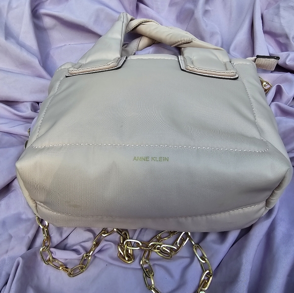 Anne Klein purse - Picture 2 of 8